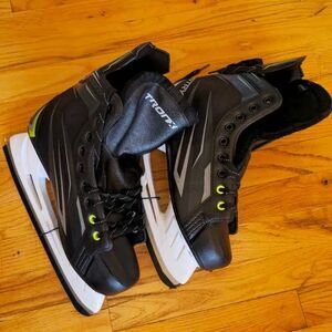 TronX Stryker Ice Hockey Skates Size 10